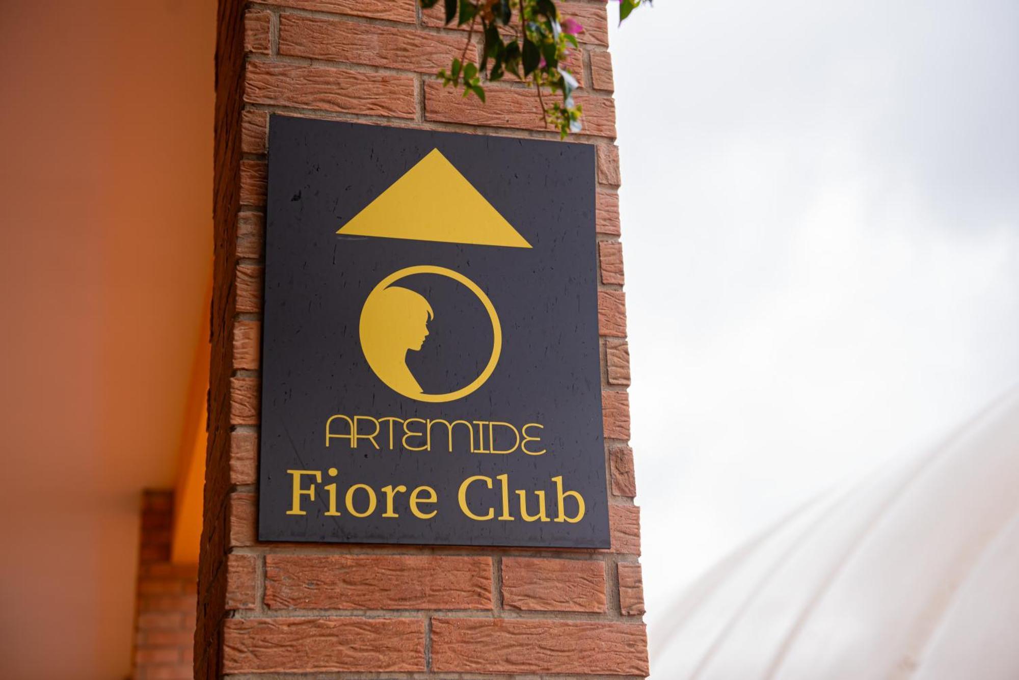 Artemide "Fiore Club" B&B Suite Spa Giffoni Valle Piana Luaran gambar